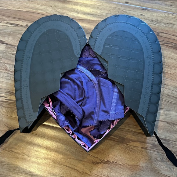 Voight Lingerie Set - Picture 5 of 16